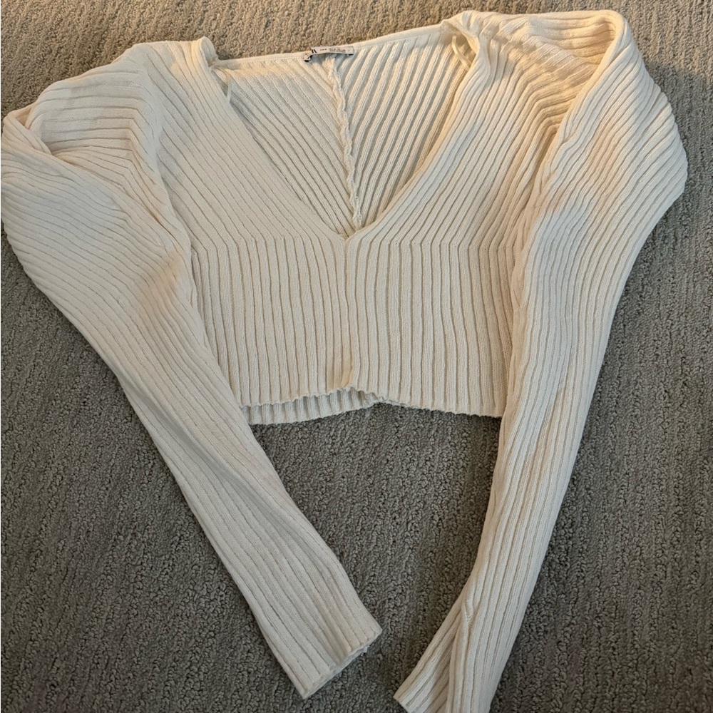 Zara Ripped Top - Picture 2 of 3